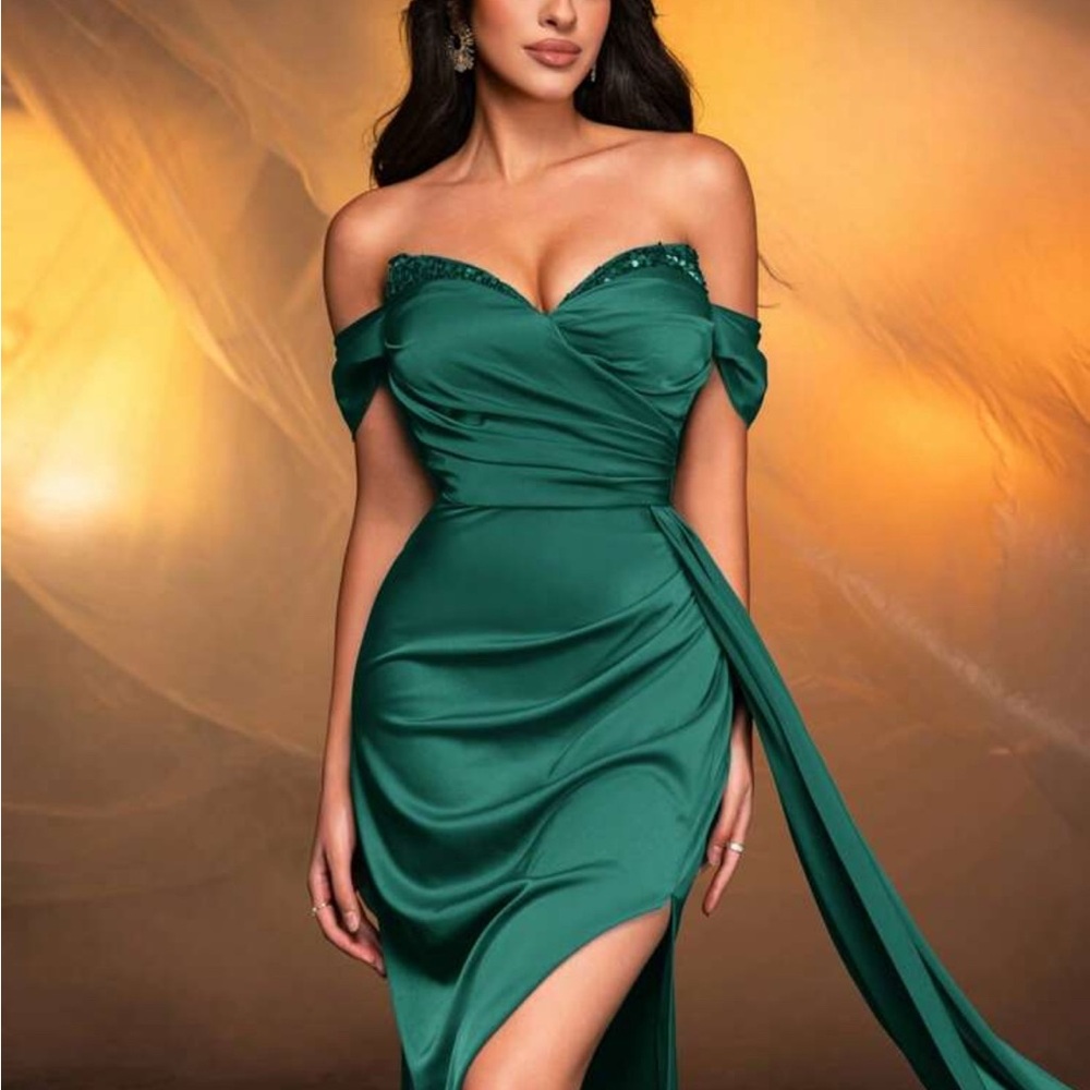 Elegant Green Off-Shoulder Dress